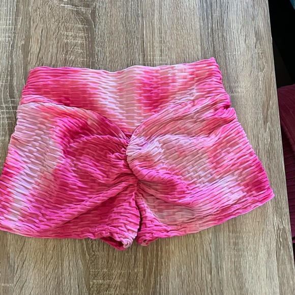SHEIN butt scrunch spandex shorts, size small - Picture 2 of 3